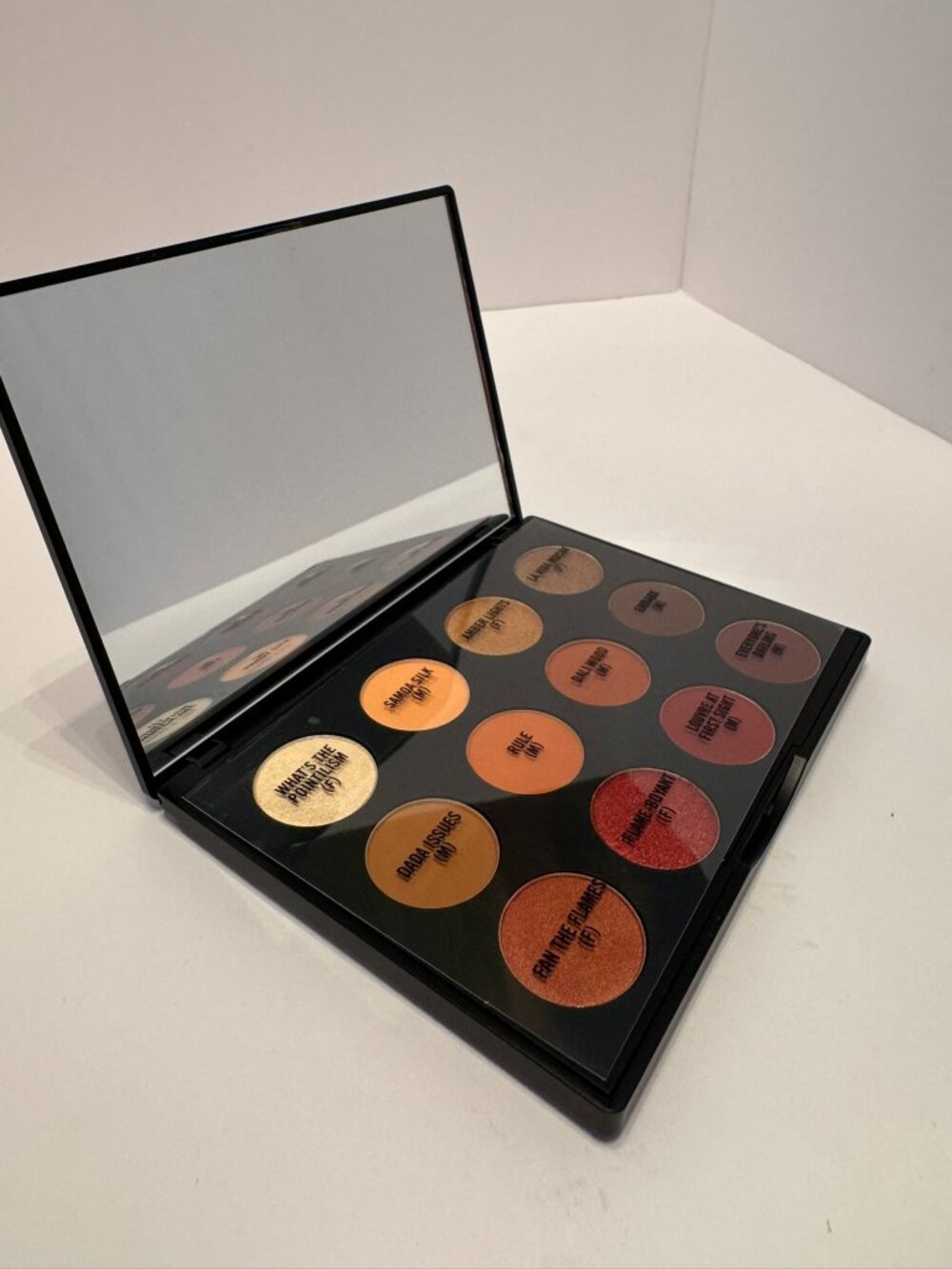 MAC Flame-Boyant Art Library Eyeshadow Palette 12 Shades New